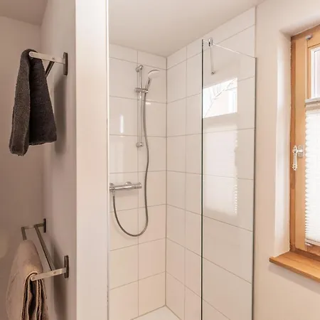 Maindrei - Schlafen Am Fluss 马格修希黑姆